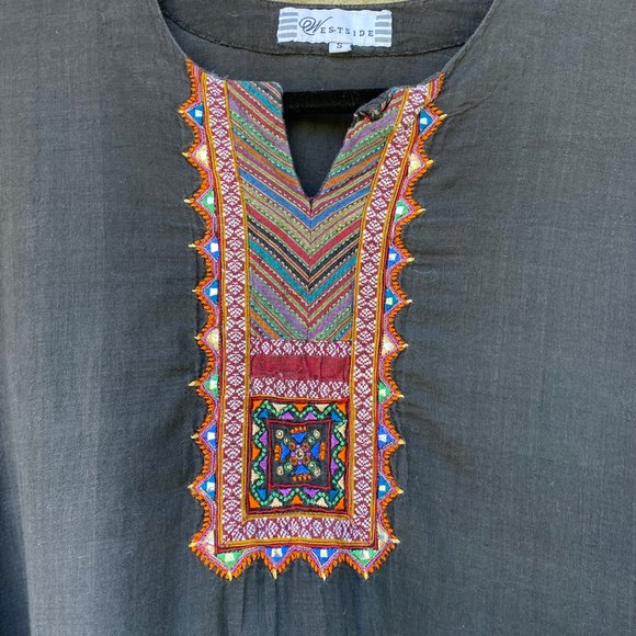 WESTSIDE Embroidered Tunic Top - Picture 3 of 8